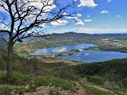 71 Belle nuvole si specchiano nel lago